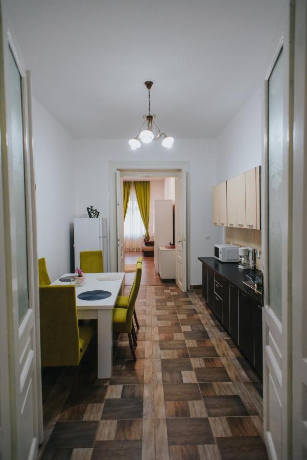 Noo'Vo Central Apartaments Oradea Eksteriør bilde