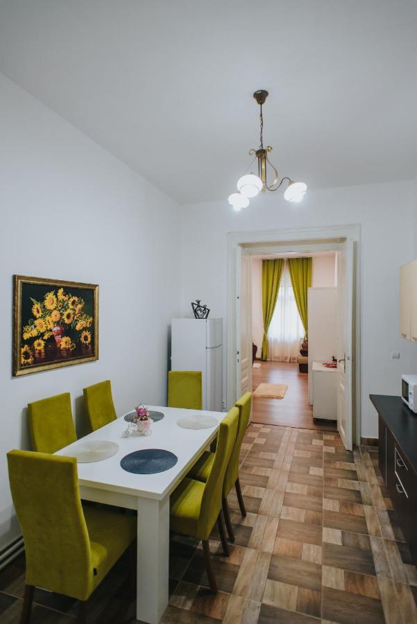 Noo'Vo Central Apartaments Oradea Eksteriør bilde